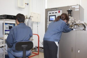 図2　研究風景（連続冷却変態特性測定装置）